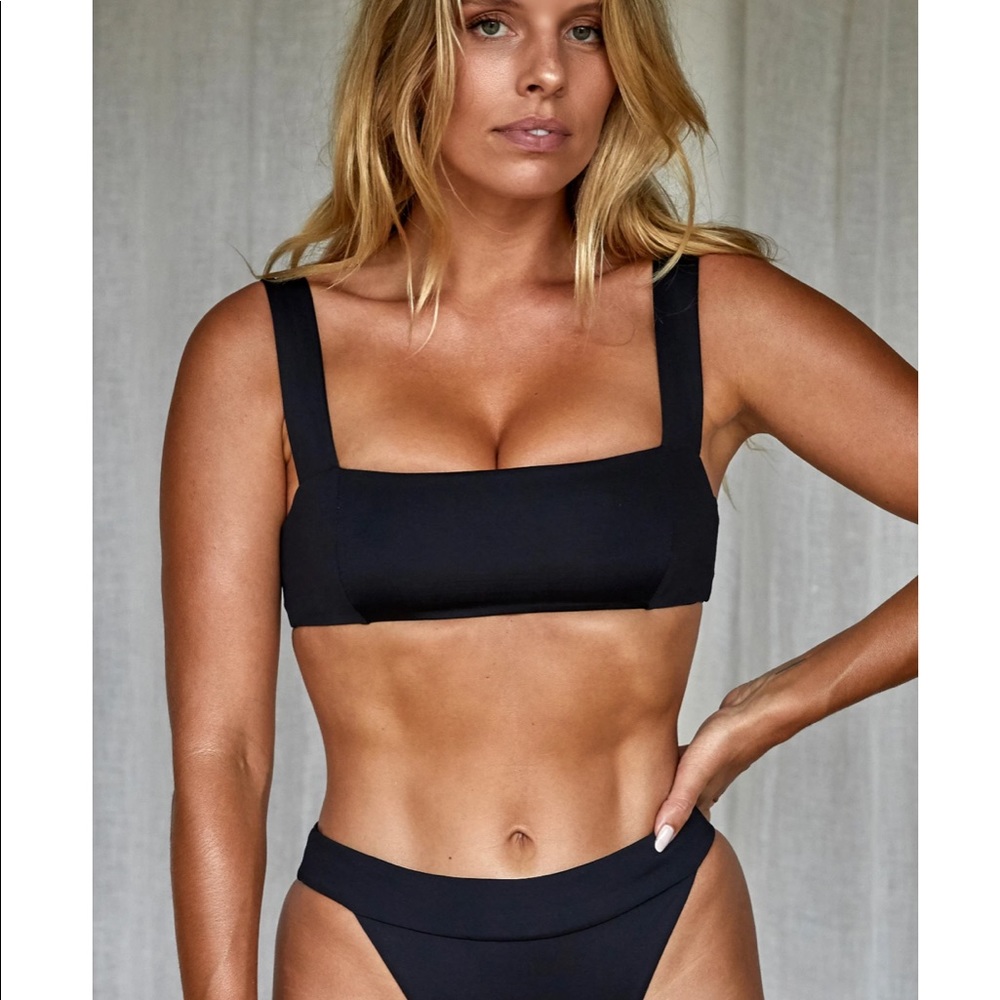 Monday swimwear bikini top